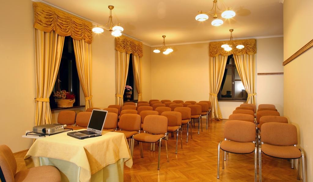 Lezno Palace Eksteriør billede