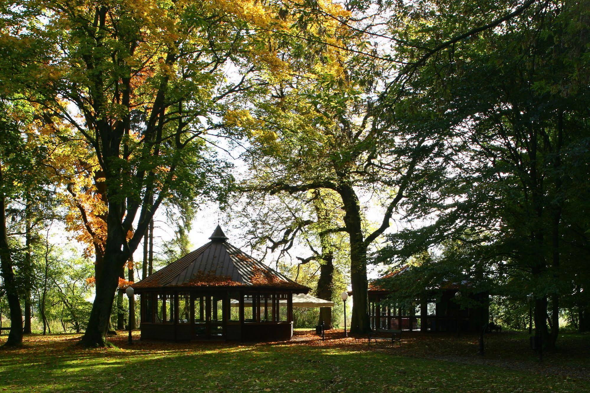 Lezno Palace Eksteriør billede